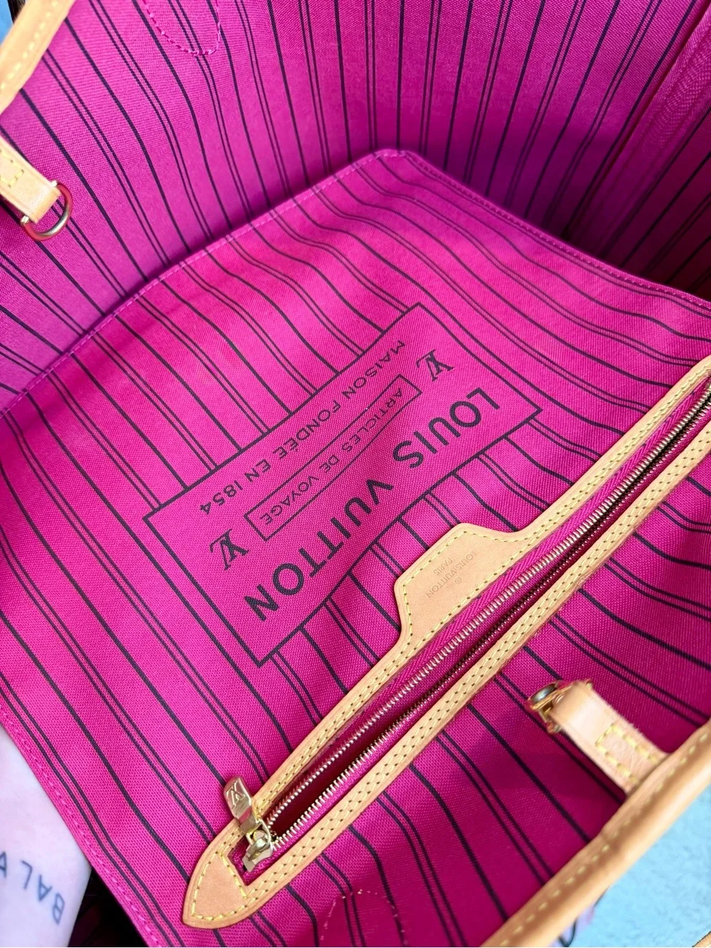Louis Vuitton Monogram Canvas Tote with Pink Zip and Natural Leather Trim